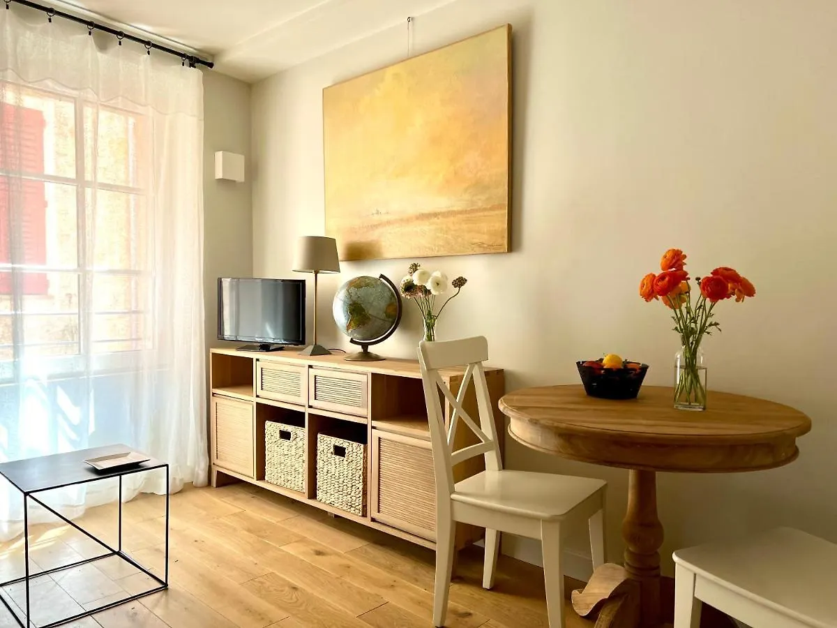 Appartamento Les Petits Volets 3 Appartements Au Choix Antibes
