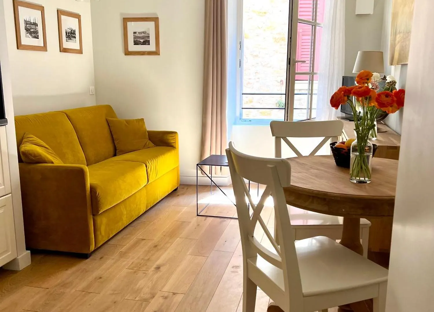 Les Petits Volets 3 Appartements Au Choix Antibes