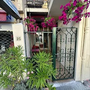 Crew Key West Hostel