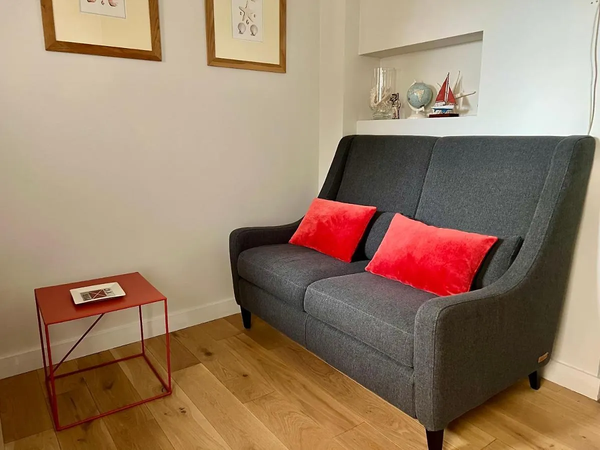 Les Petits Volets 3 Appartements Au Choix Antibes