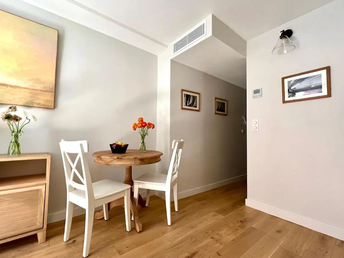 Les Petits Volets 3 Appartements Au Choix Antibes Apartment